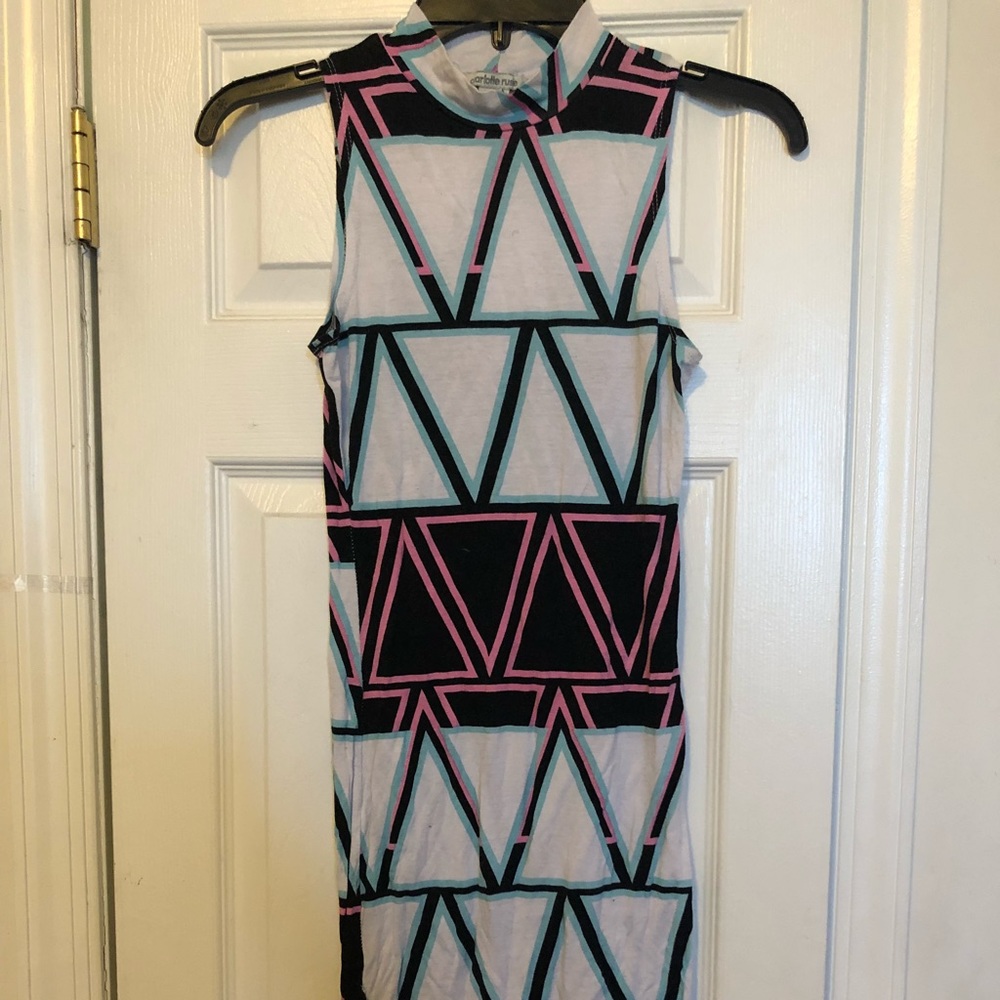 Sleeveless dress